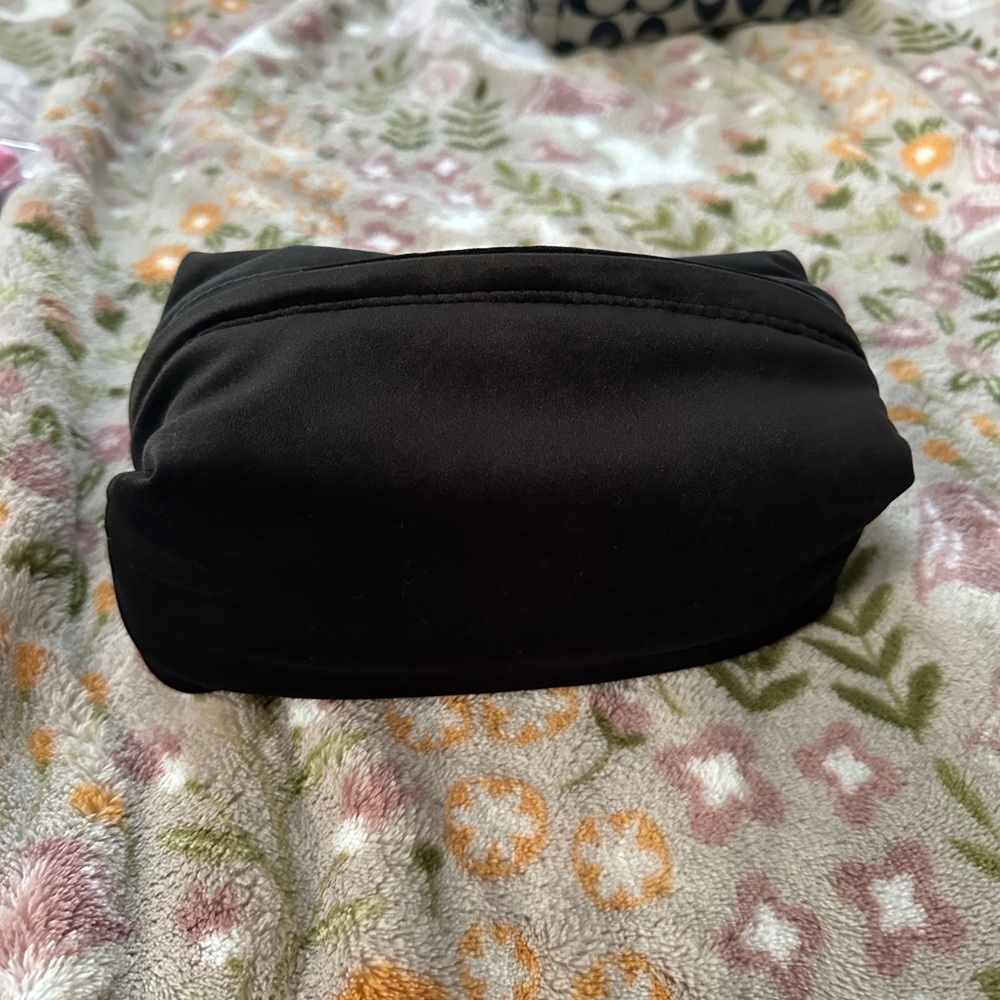 Lululemon Pouch - Picture 2 of 8